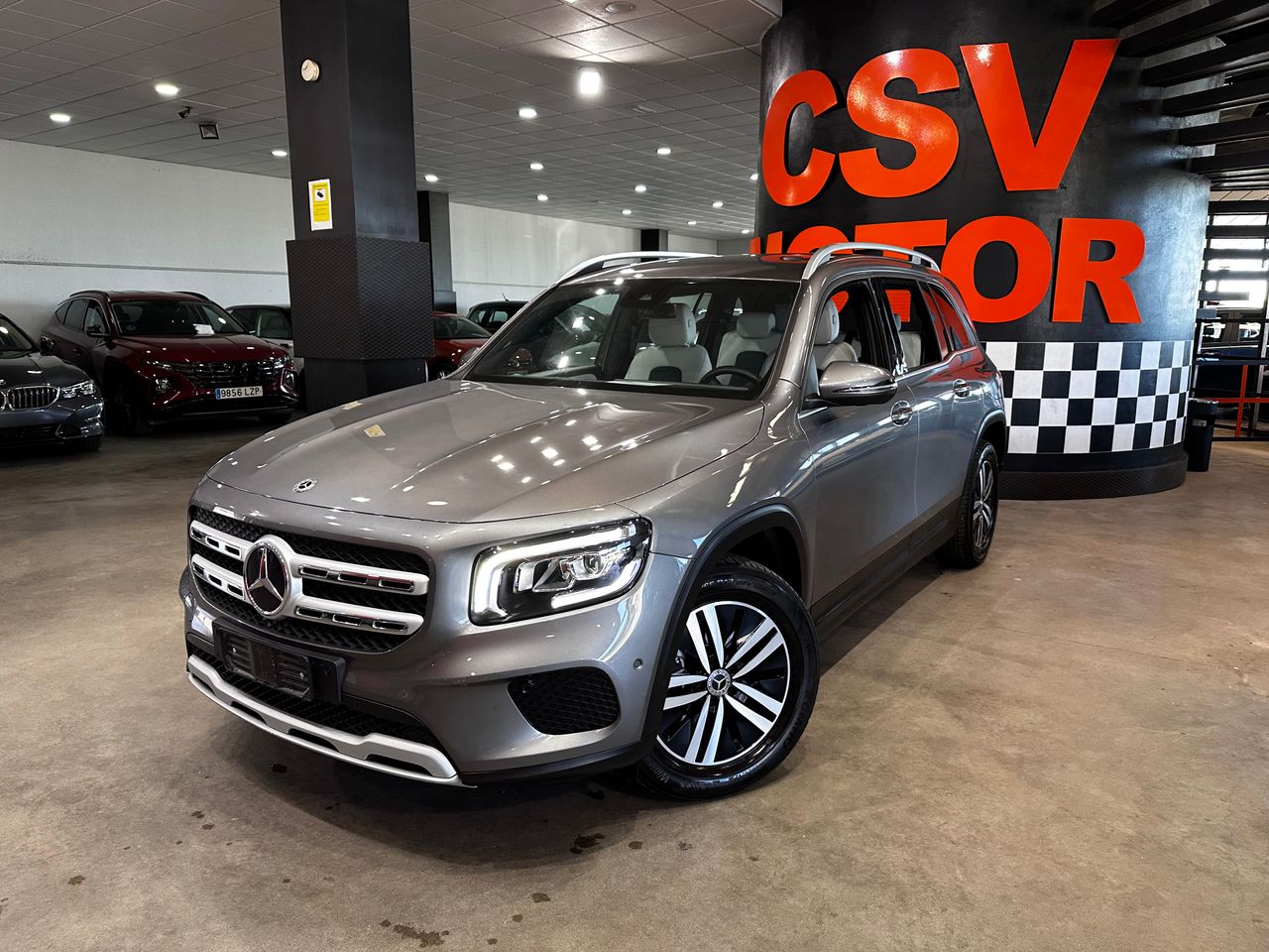 Foto mercedes glb 2021 /