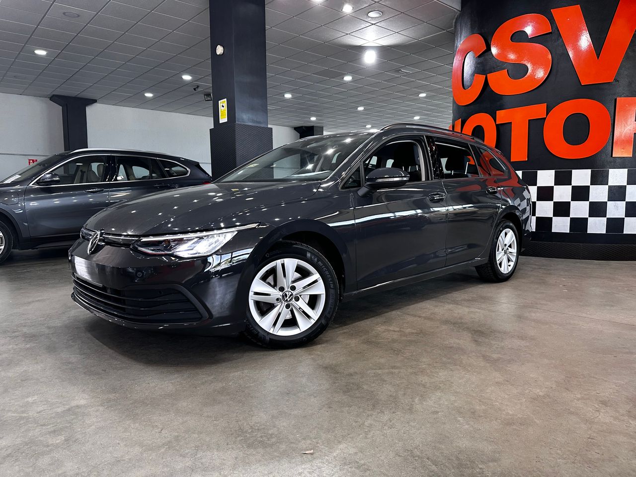 Foto volkswagen golf 2021 /