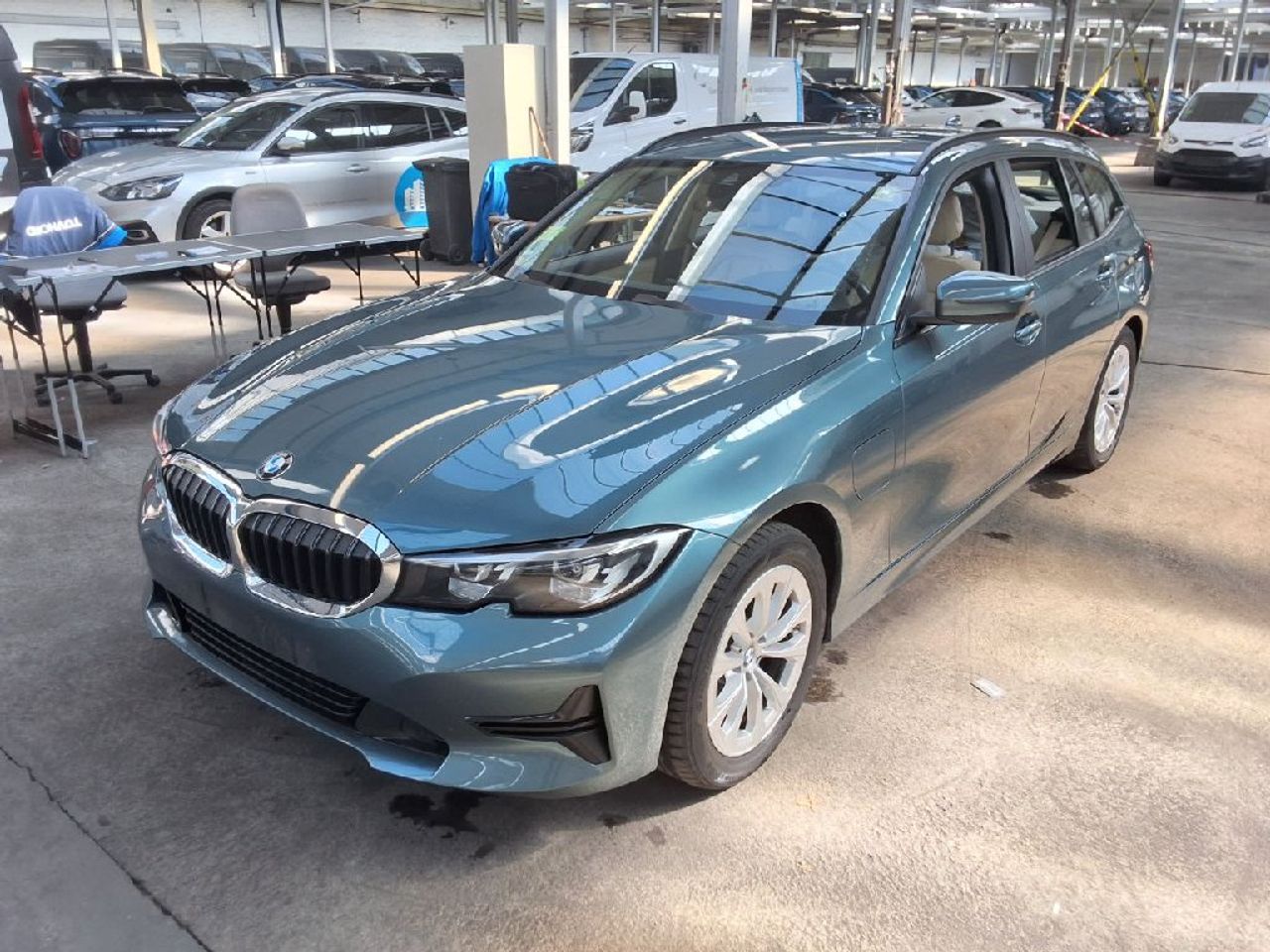 Mudanzas con regalos sorpresa  de segunda mano - bmw serie 3 2021 /