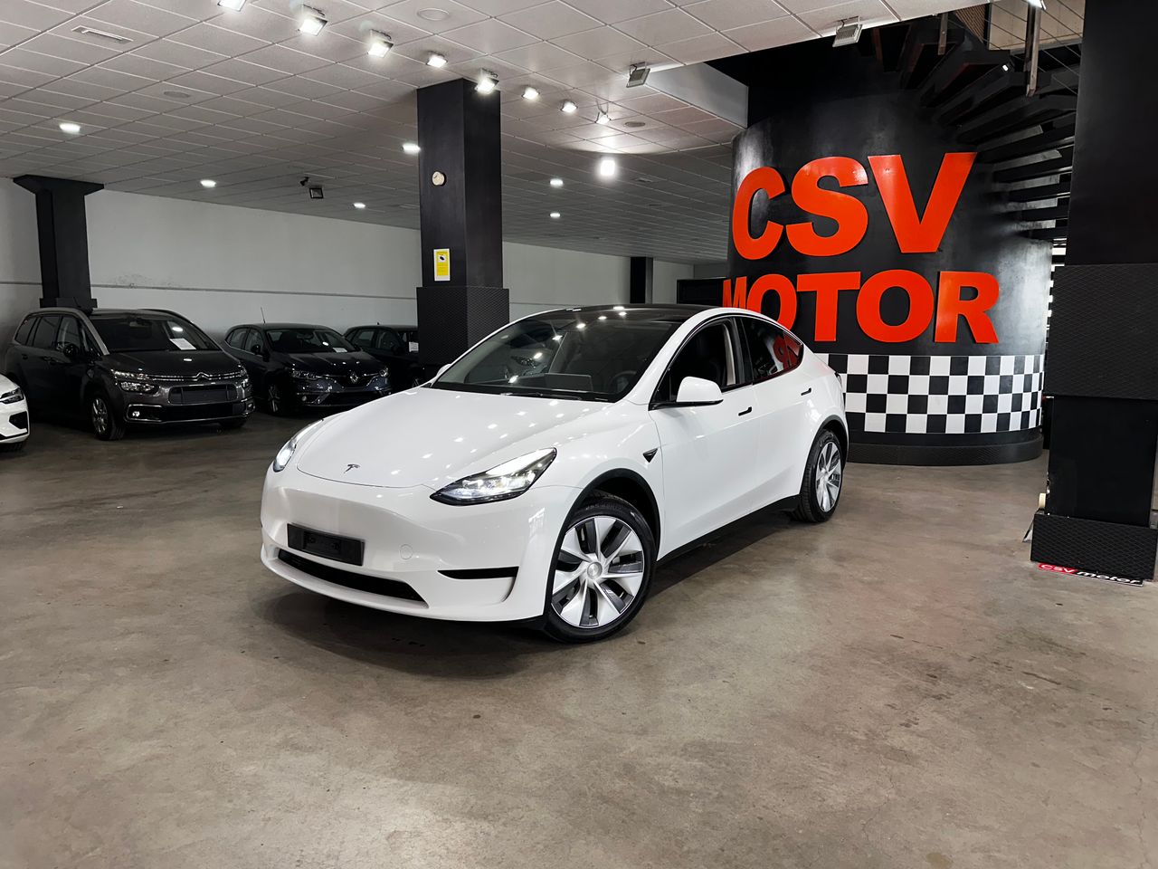 tesla model y 2023 / foto grande (2)