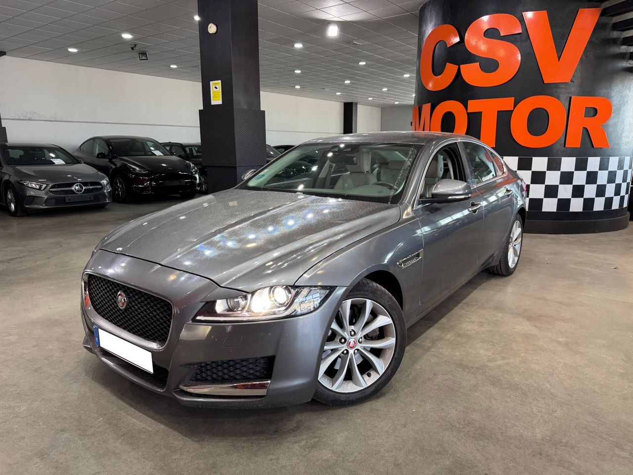 Foto jaguar xf 2017 /