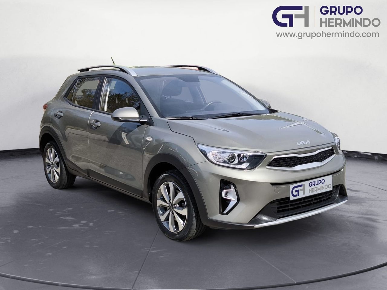 kia stonic 2023 / foto grande (2)