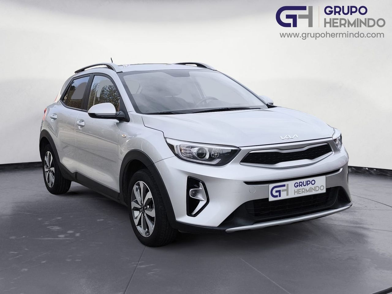 kia stonic 2022 / foto grande (2)