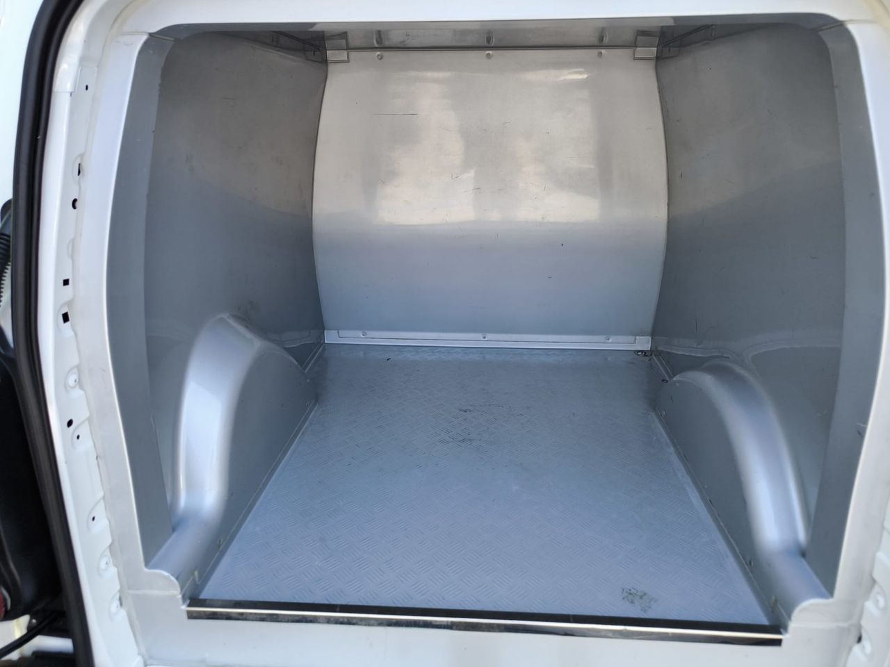Foto peugeot partner 2020 /
