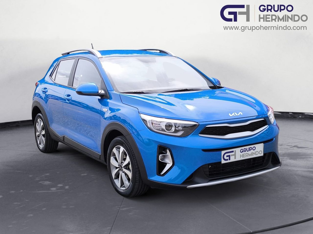 kia stonic 2023 / foto grande (2)