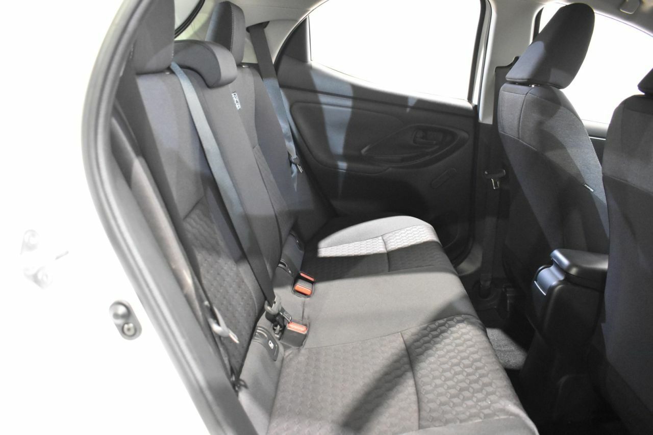 toyota yaris 2021 / foto grande (2)