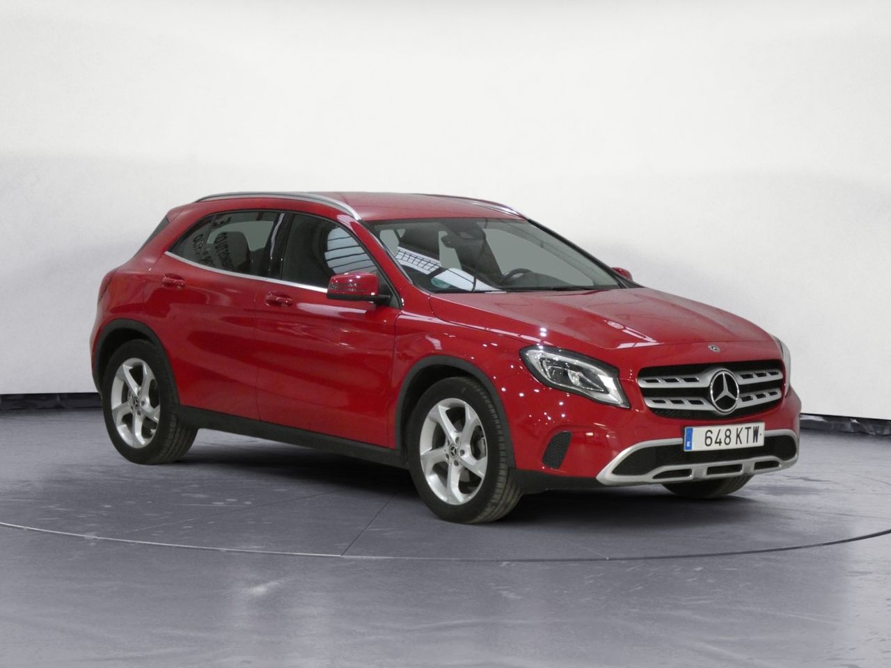 Granallado automatico de piezas  de segunda mano - mercedes gla 2019 /