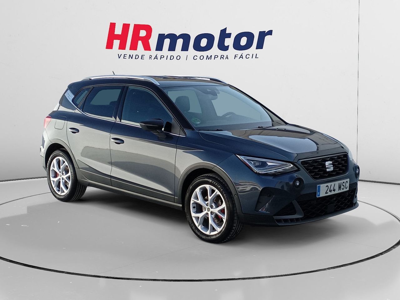 Linterna led con cargador  de segunda mano - seat arona 2024 /