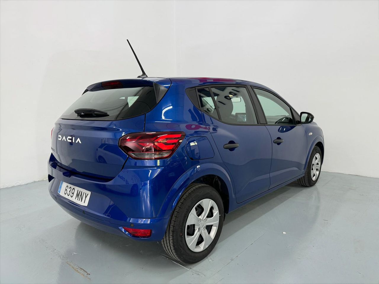 dacia sandero 2024 / foto grande (2)