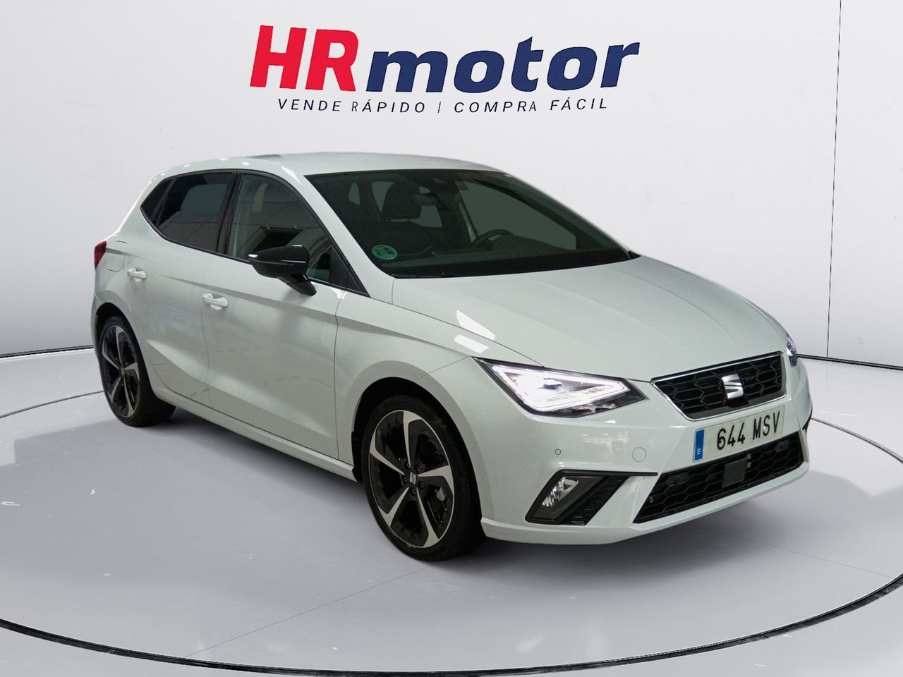 Cargador doble iphone tipo c  de segunda mano - seat ibiza 2024 /