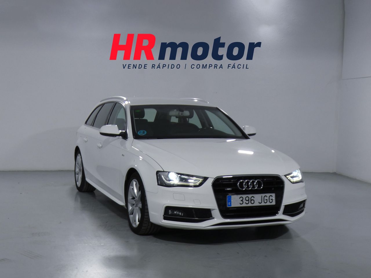 audi a4 2015 /
