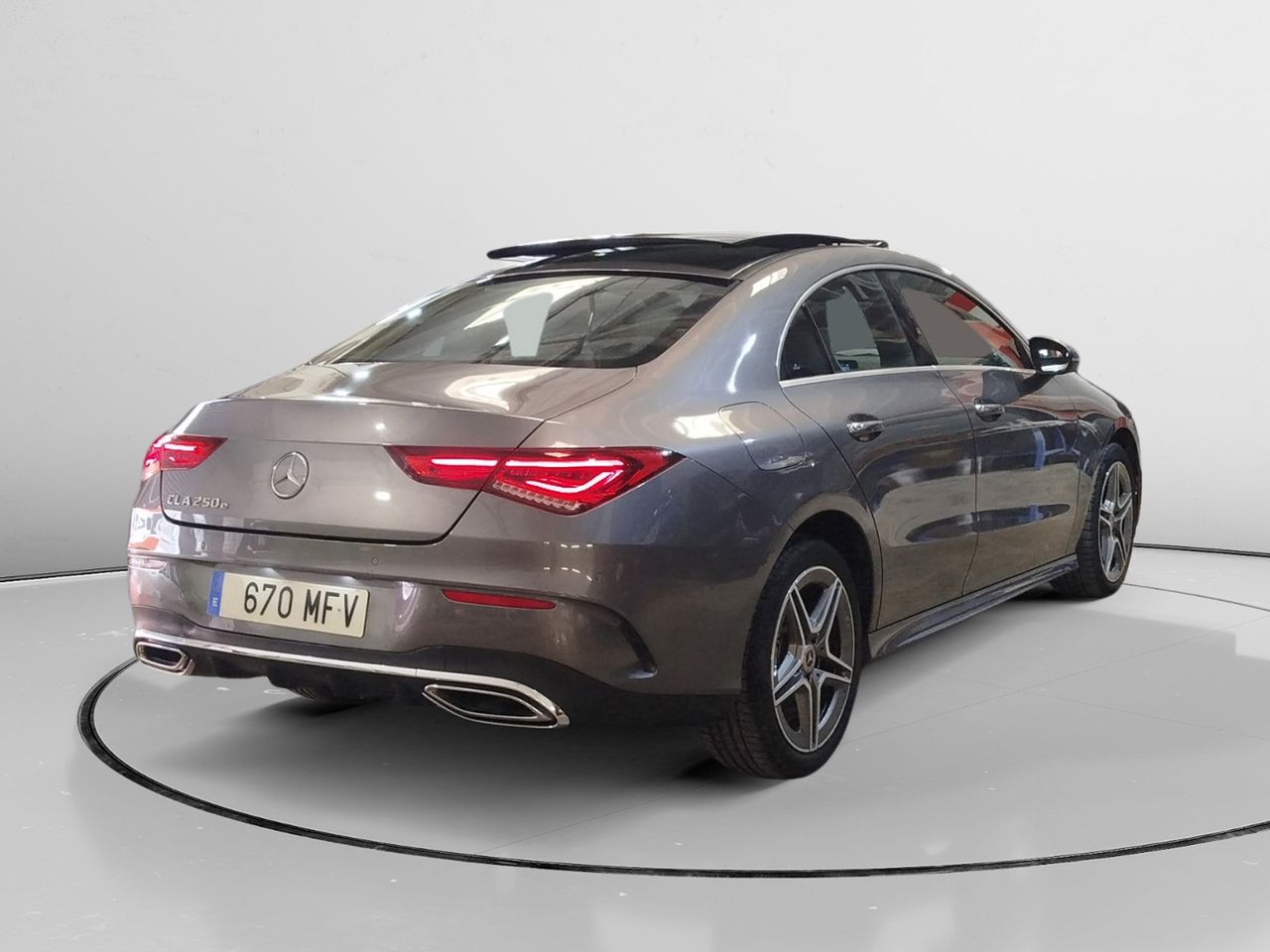 mercedes cla 2023 / foto grande (2)