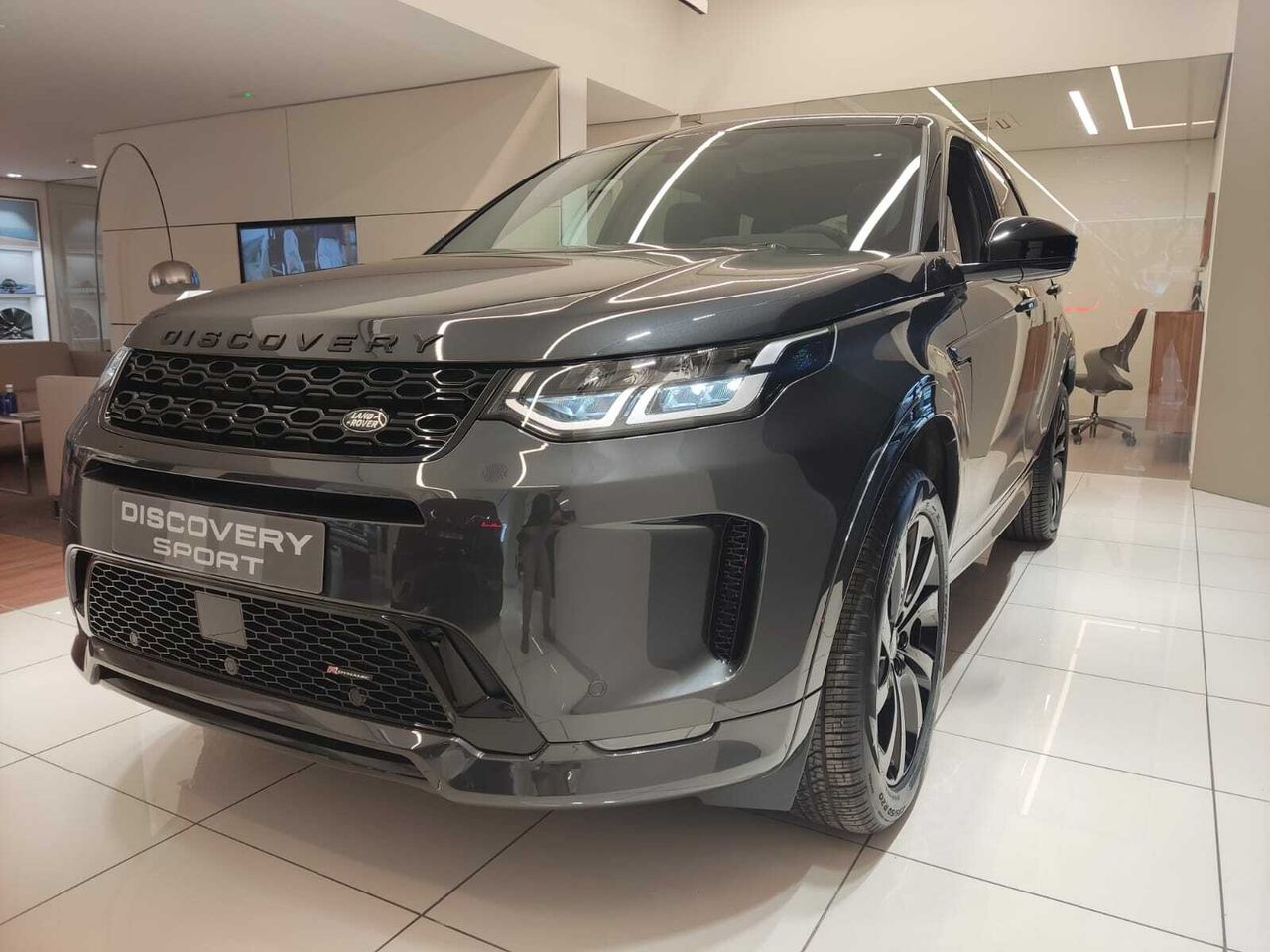Land Rover Discovery Sport ocasión segunda mano 2022 Diésel por 71.713€ en Málaga