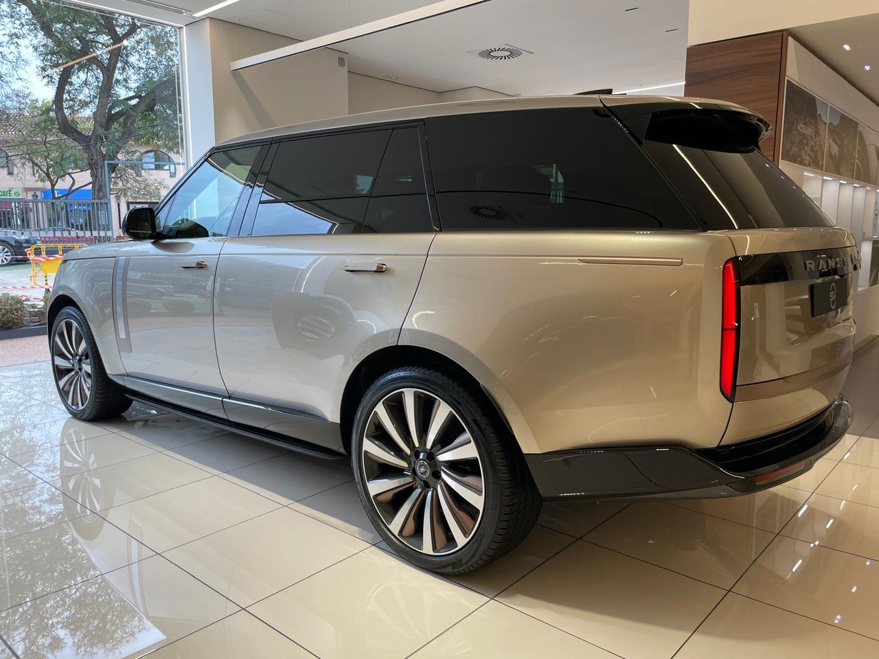 land-rover range rover 2025 / foto grande (2)