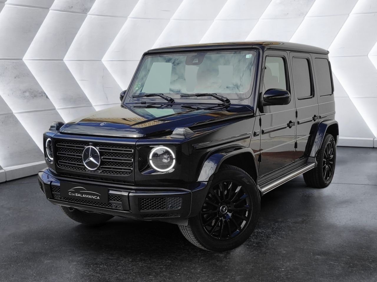 Servicio de recogida de muebles usados  de segunda mano - mercedes clase g 2023 /