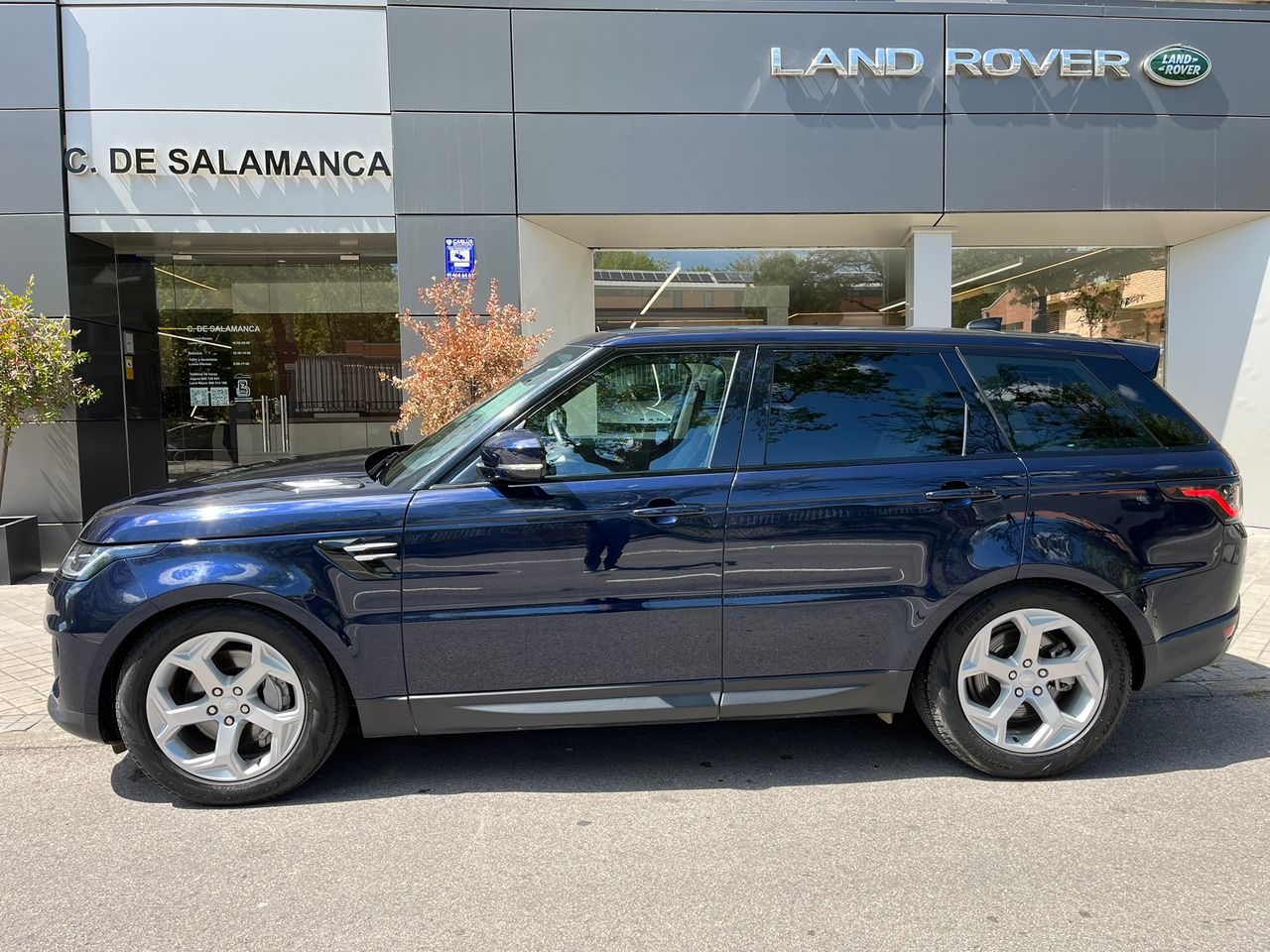Finca con zona de ocio y juegos  de segunda mano - land-rover range rover sport 2023 /