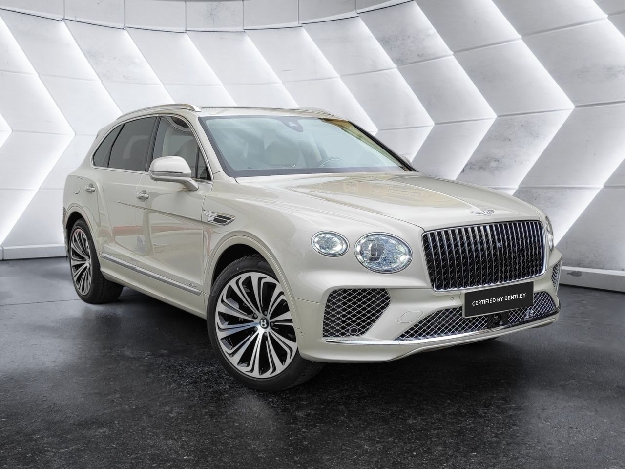 bentley bentayga 2026 / foto grande (3)