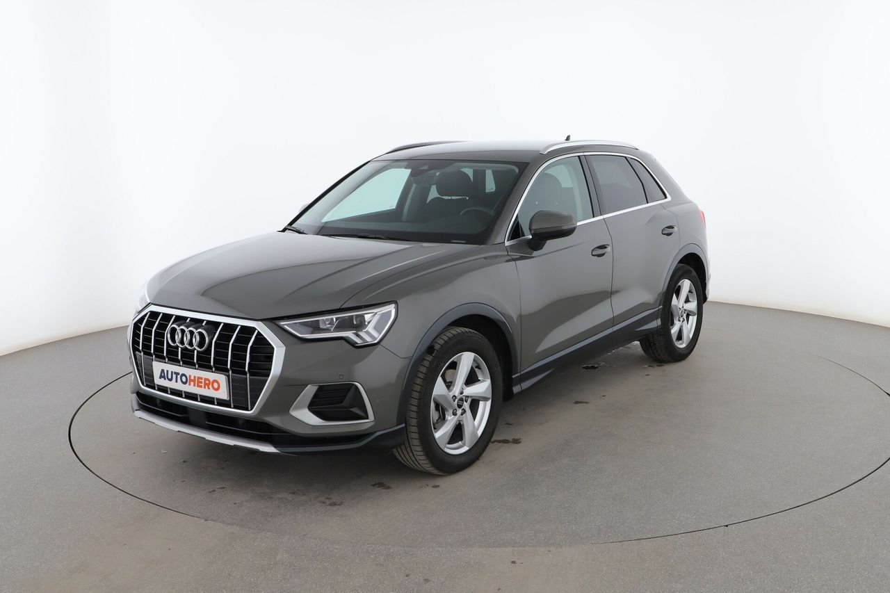audi q3 2020 /