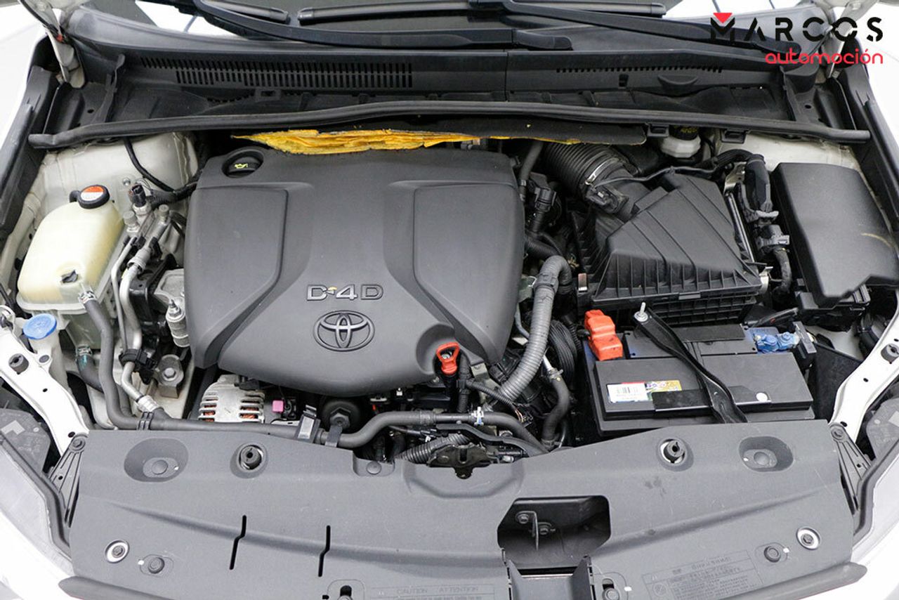 TOYOTA Avensis 1.6D-4D 112 HP ADVANCE 5P Segunda Mano