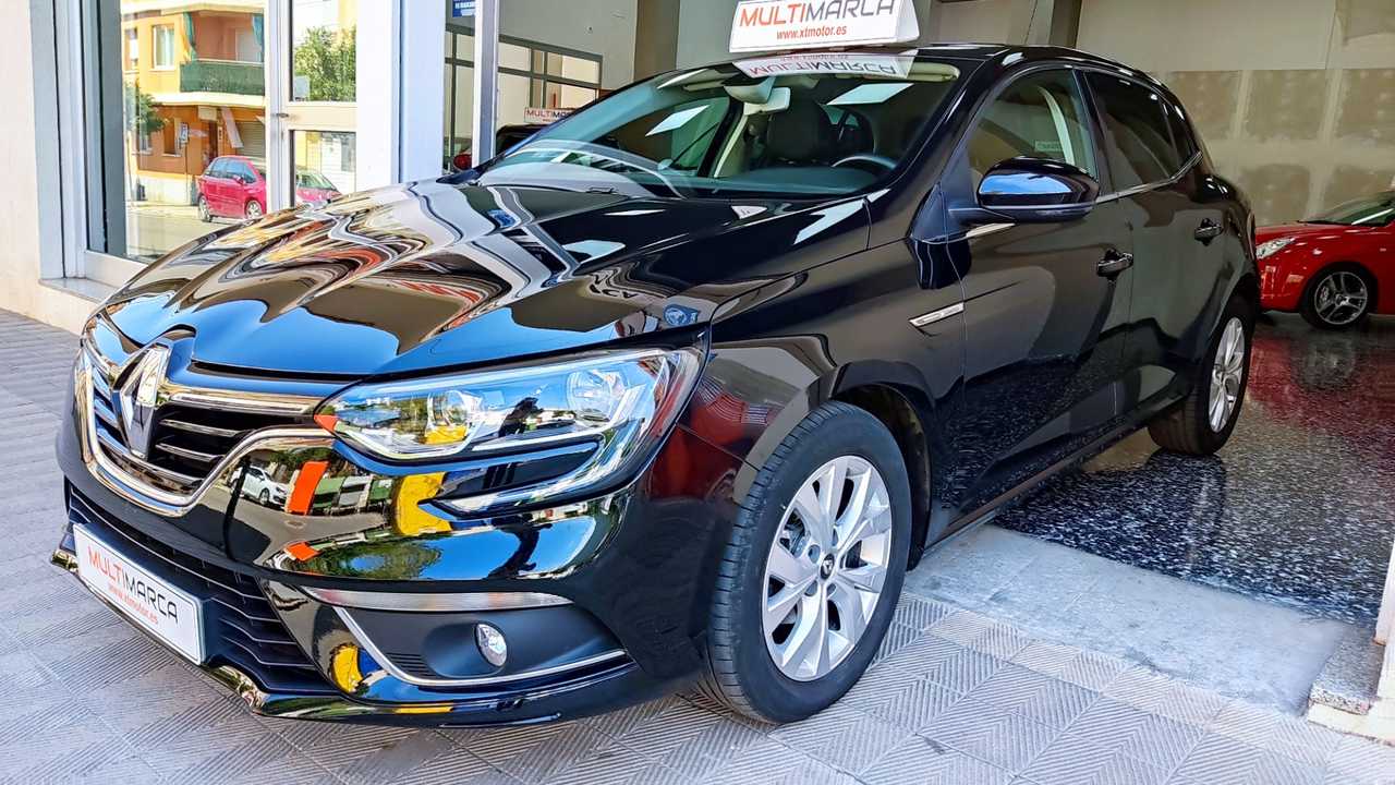 Renault Megane ocasión segunda mano 2018 Gasolina por 13.900€ en Girona